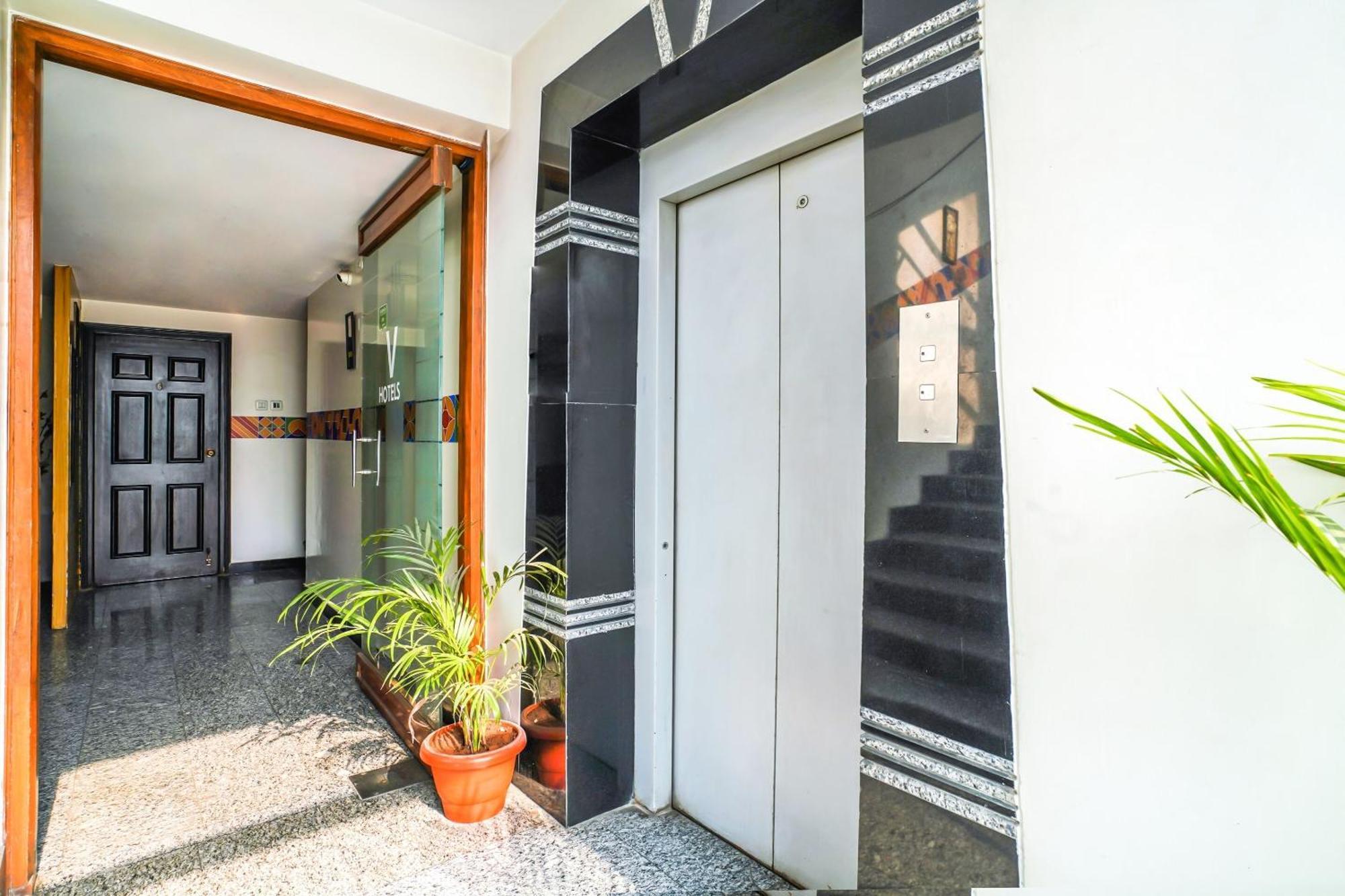 Hanvi Inn Hyderabad Exterior photo