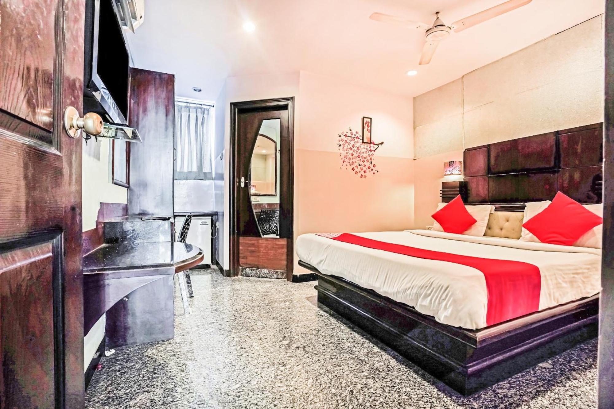 Hanvi Inn Hyderabad Exterior photo
